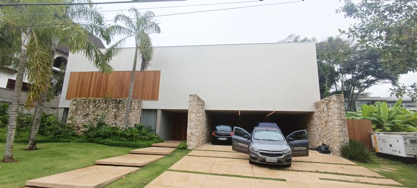 WhatsApp Image 2024-03-27 at 13.43.03.jpeg