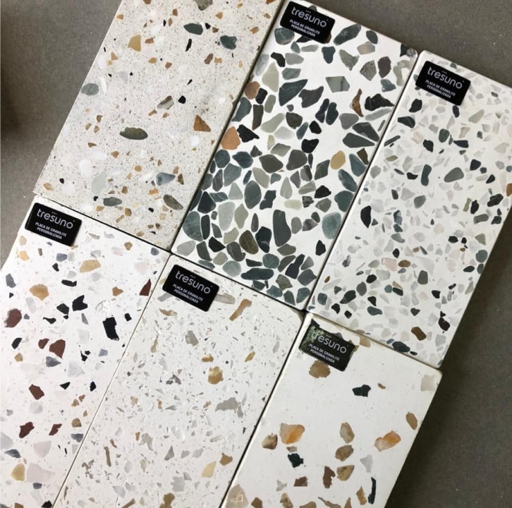 Amostras de granilite para placas e também bancadas e peças variadas.Cores, dimensões e formatos personalizados.#granilite #agregadoexposto #concreto #concretelovers #tresuno.jpg