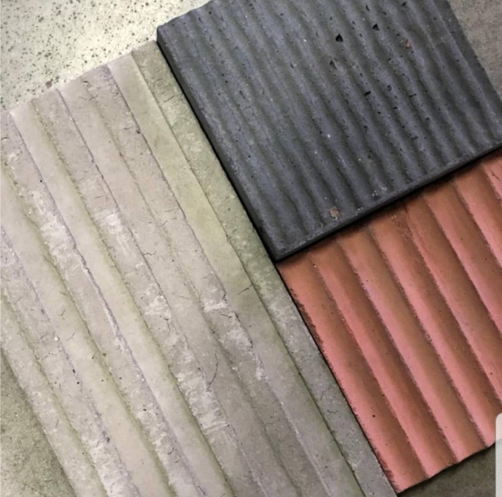 Placas de concreto texturizadas com cores e dimensões personalizadas.Gostam Contem pra gente o que acham!Boa semana a todos!#concreto #concrete #concretelovers #tresuno.jpg